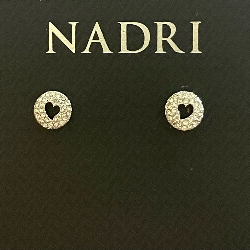 Nadri Women’s heart shaped stud, earrings new with tags